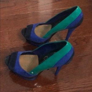Jessica Simpson shoe size 5